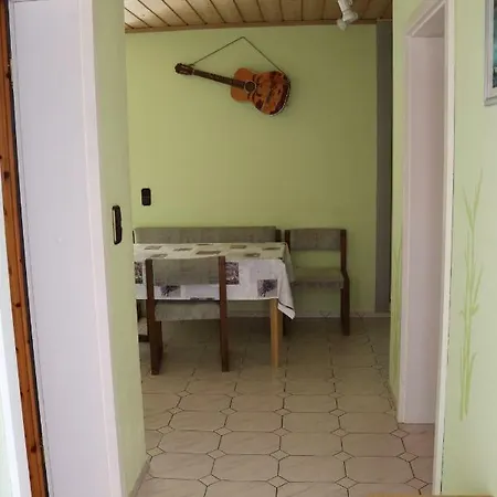 Apartament Eklis Mandre