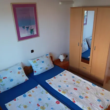 Eklis Apartamento *