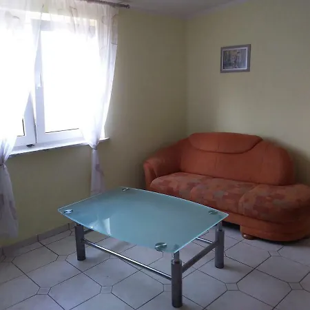 Eklis Apartment