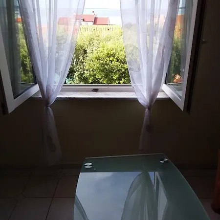 Eklis Apartamento