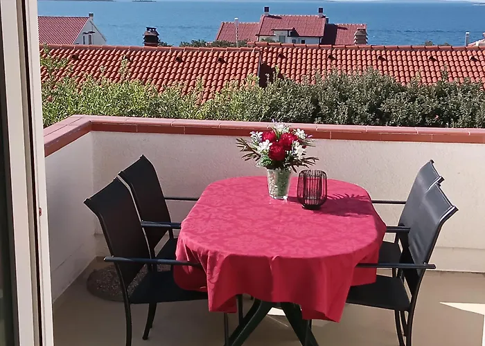 Eklis Apartman *